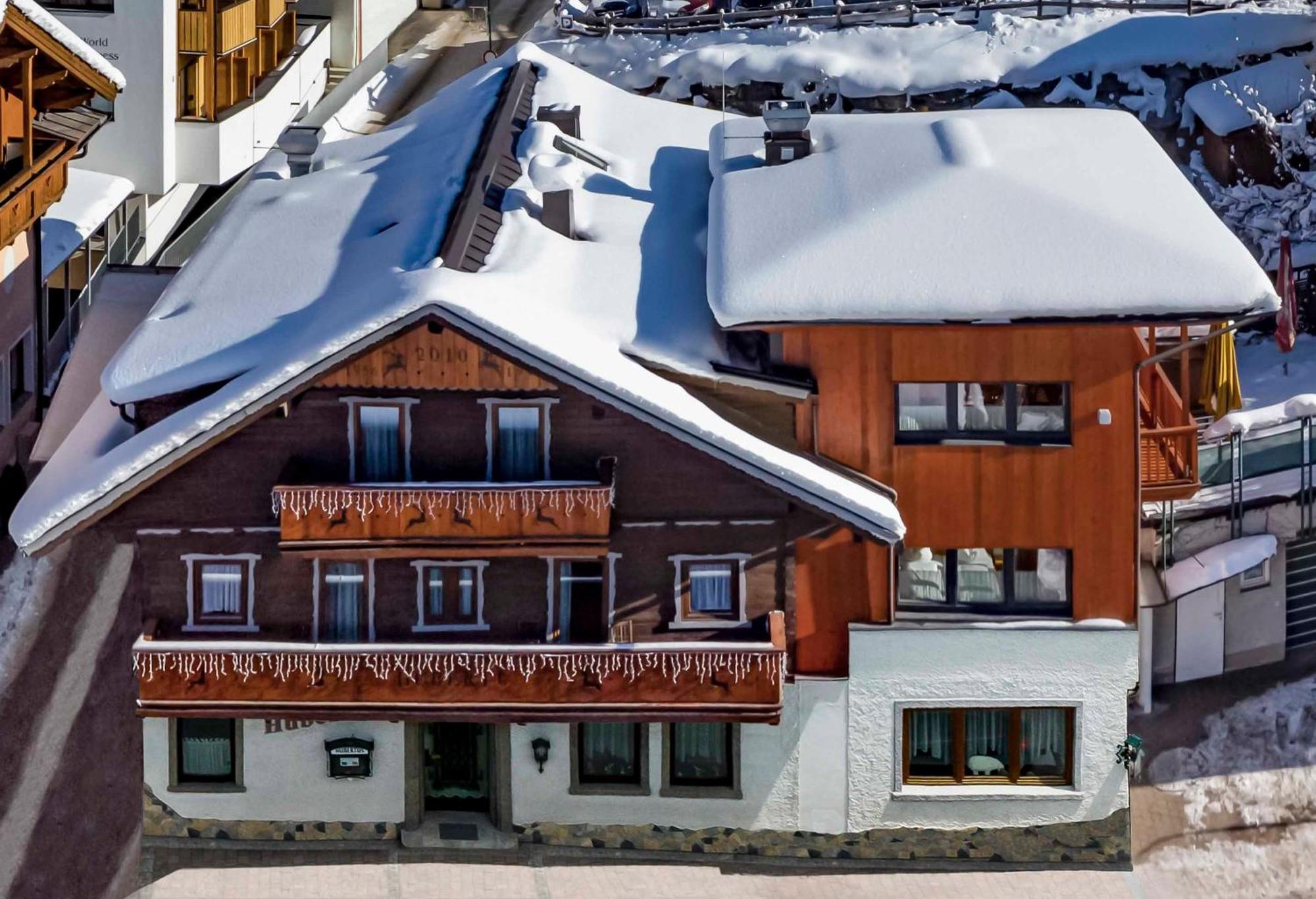 Haus Hubertus Hotel Wagrain Exterior photo